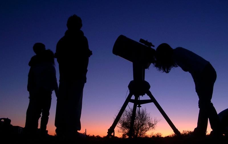 Εισαγωγή στην ερασιτεχνική αστρονομία με αστροβραδιά-αστροπαρατήρηση, Τετάρτη 26/4 ώρα 20:00 στο Τμήμα Φυσικής